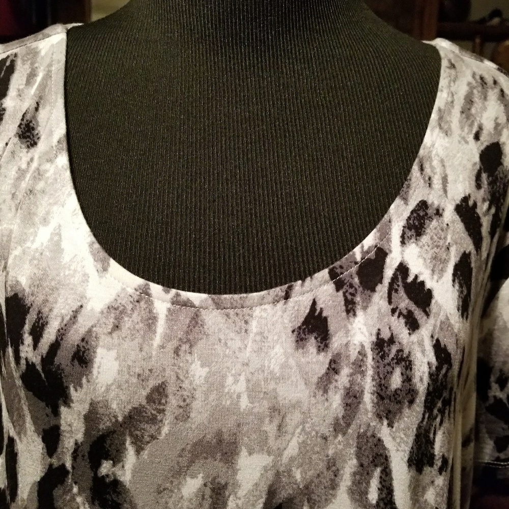 Blouse - Picture 2 of 7